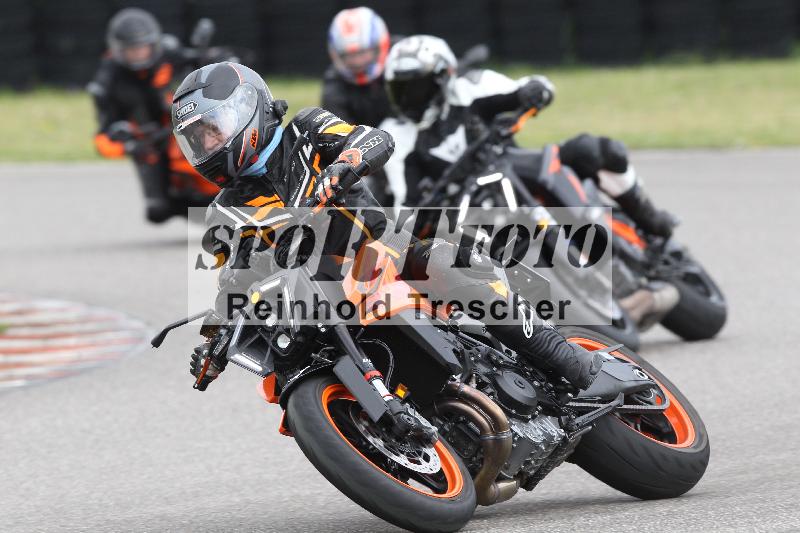 Archiv-2025/10 23.04.2025 Cornu Master School ADR/rot-rouge/48